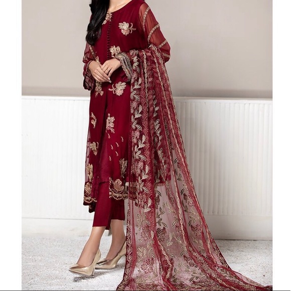 Brand new Pakistani/Indian dresses - pick up only - Picture 3 of 6